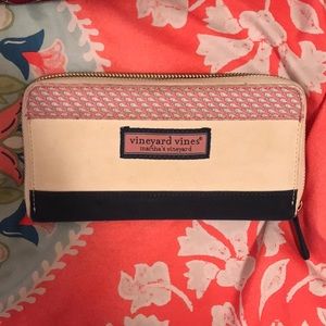 Vineyard vines wallet